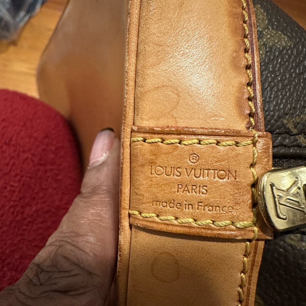 Louis Vuitton Brown Monogram Handbag (pre-owned). Strap is unbranded. - Picture 9 of 15